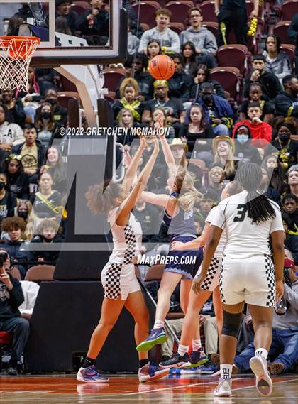 Thumbnail 1 in Wilton vs. East Hartford (CIAC Class LL Final) photogallery.