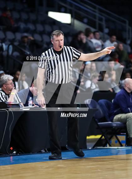 Thumbnail 1 in Lee's Summit West vs. Truman (MSHSAA Class 5 Sectional) photogallery.