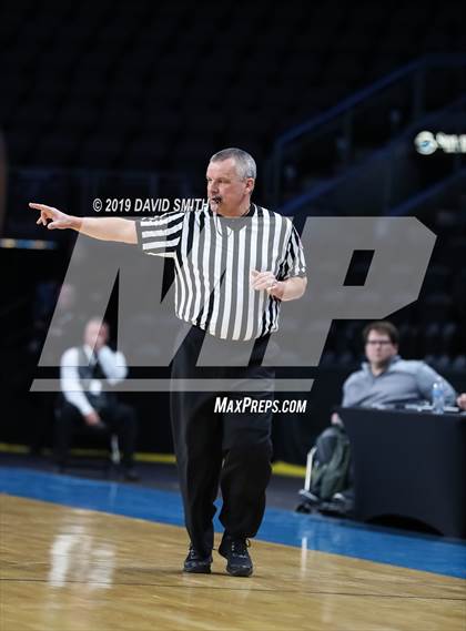 Thumbnail 2 in Lee's Summit West vs. Truman (MSHSAA Class 5 Sectional) photogallery.