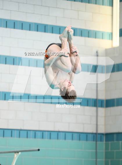 Thumbnail 1 in NCHSAA 3A State Diving Championships photogallery.