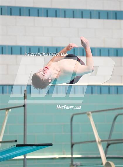 Thumbnail 1 in NCHSAA 3A State Diving Championships photogallery.