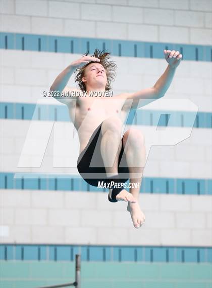 Thumbnail 2 in NCHSAA 3A State Diving Championships photogallery.