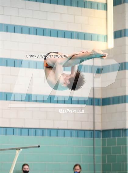 Thumbnail 1 in NCHSAA 3A State Diving Championships photogallery.