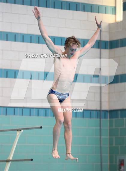 Thumbnail 1 in NCHSAA 3A State Diving Championships photogallery.