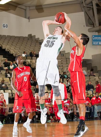 Thumbnail 2 in Mainland Regional vs Penns Grove (Wildwood Boardwalk Classic) photogallery.