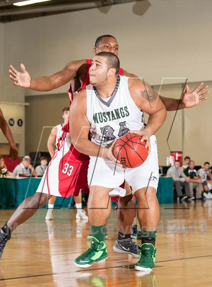Thumbnail 3 in Mainland Regional vs Penns Grove (Wildwood Boardwalk Classic) photogallery.