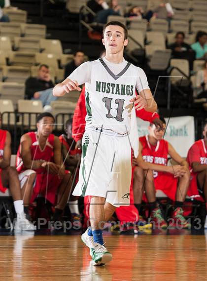 Thumbnail 3 in Mainland Regional vs Penns Grove (Wildwood Boardwalk Classic) photogallery.