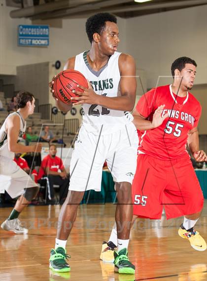 Thumbnail 3 in Mainland Regional vs Penns Grove (Wildwood Boardwalk Classic) photogallery.