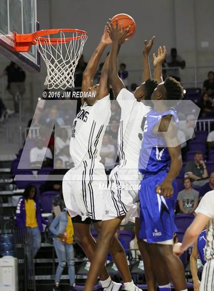 Thumbnail 2 in IMG Academy vs. Mariner (City of Palms Classic) photogallery.