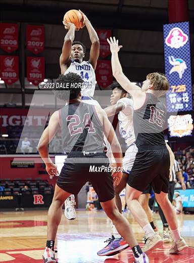 Boys Basketball: Union Catholic wins on Winchester's buzzer beater three 