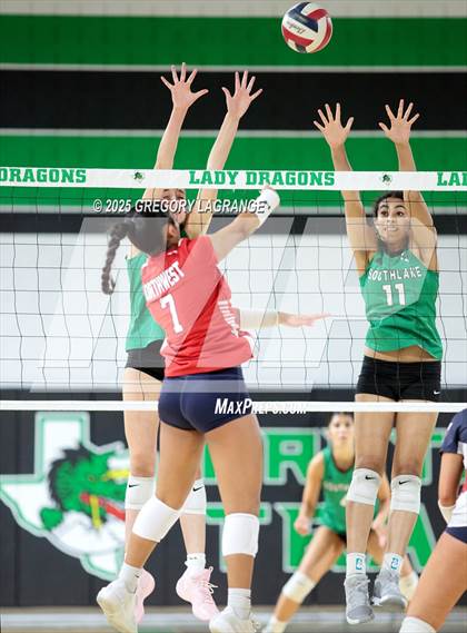 Thumbnail 1 in Northwest vs Southlake Carroll photogallery.