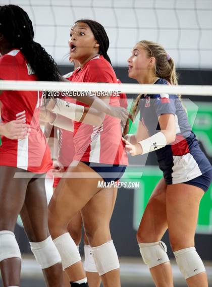 Thumbnail 1 in Northwest vs Southlake Carroll photogallery.