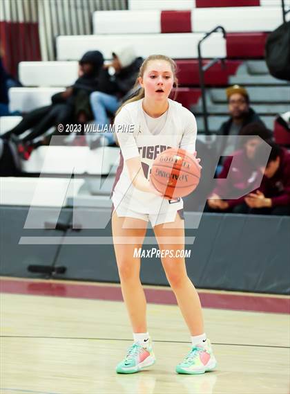 Thumbnail 3 in Middletown @ Kingston (Section 9 Class AA Quarterfinal) photogallery.