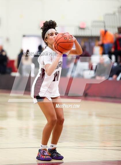 Thumbnail 1 in Middletown @ Kingston (Section 9 Class AA Quarterfinal) photogallery.