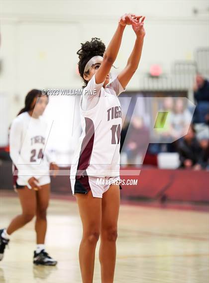 Thumbnail 2 in Middletown @ Kingston (Section 9 Class AA Quarterfinal) photogallery.