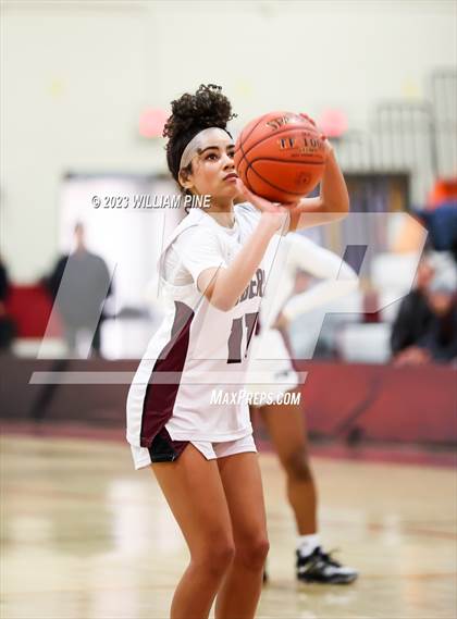 Thumbnail 3 in Middletown @ Kingston (Section 9 Class AA Quarterfinal) photogallery.