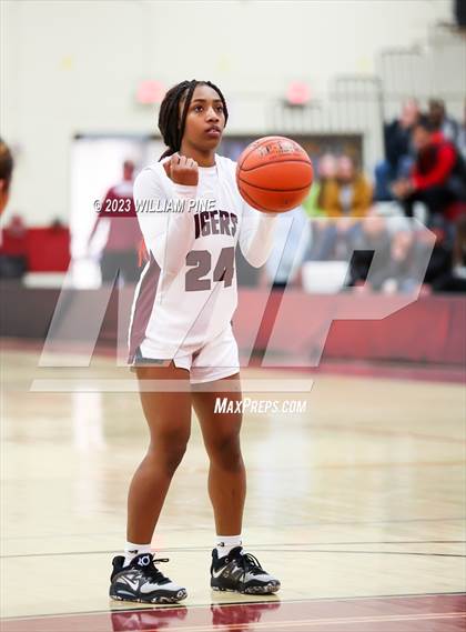 Thumbnail 1 in Middletown @ Kingston (Section 9 Class AA Quarterfinal) photogallery.