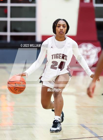 Thumbnail 2 in Middletown @ Kingston (Section 9 Class AA Quarterfinal) photogallery.