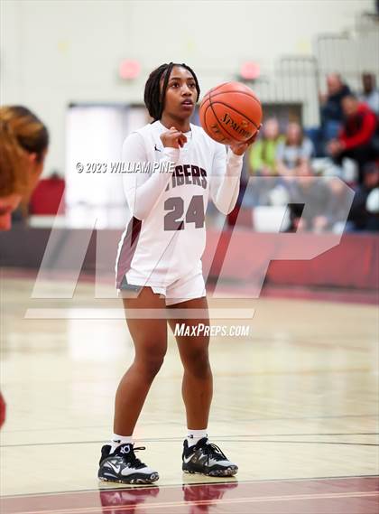 Thumbnail 3 in Middletown @ Kingston (Section 9 Class AA Quarterfinal) photogallery.