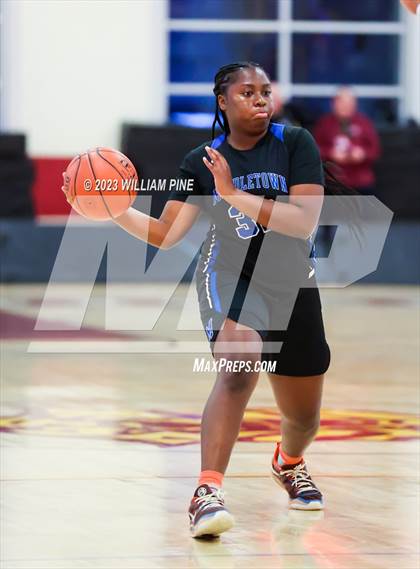 Thumbnail 1 in Middletown @ Kingston (Section 9 Class AA Quarterfinal) photogallery.