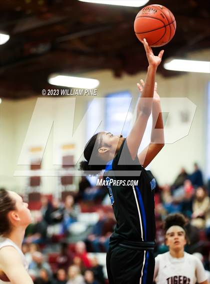 Thumbnail 1 in Middletown @ Kingston (Section 9 Class AA Quarterfinal) photogallery.