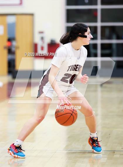 Thumbnail 1 in Middletown @ Kingston (Section 9 Class AA Quarterfinal) photogallery.