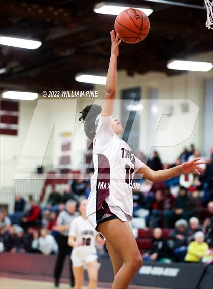 Thumbnail 1 in Middletown @ Kingston (Section 9 Class AA Quarterfinal) photogallery.