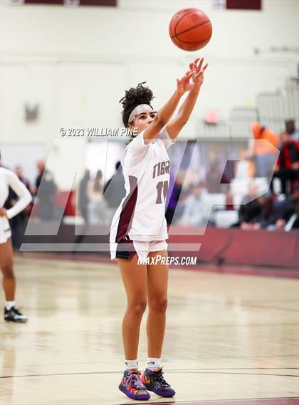 Thumbnail 2 in Middletown @ Kingston (Section 9 Class AA Quarterfinal) photogallery.