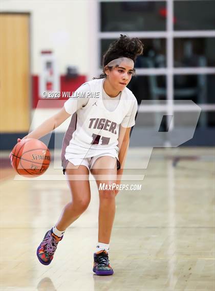Thumbnail 1 in Middletown @ Kingston (Section 9 Class AA Quarterfinal) photogallery.