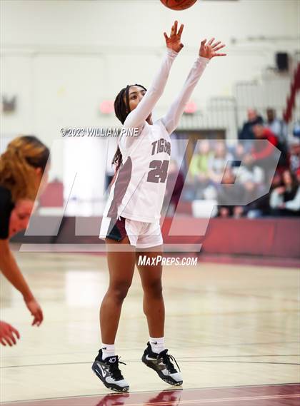 Thumbnail 1 in Middletown @ Kingston (Section 9 Class AA Quarterfinal) photogallery.