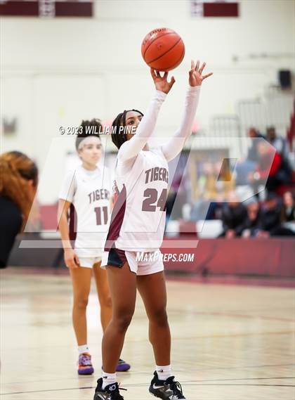 Thumbnail 3 in Middletown @ Kingston (Section 9 Class AA Quarterfinal) photogallery.