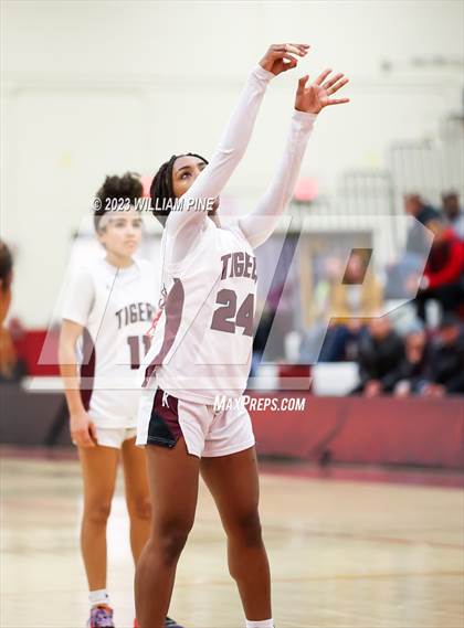 Thumbnail 1 in Middletown @ Kingston (Section 9 Class AA Quarterfinal) photogallery.