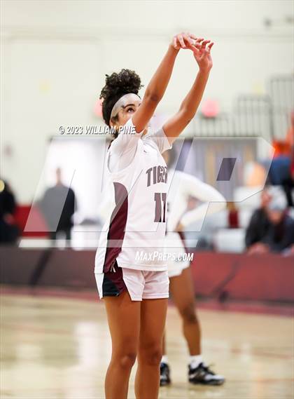 Thumbnail 2 in Middletown @ Kingston (Section 9 Class AA Quarterfinal) photogallery.