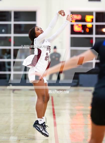 Thumbnail 1 in Middletown @ Kingston (Section 9 Class AA Quarterfinal) photogallery.