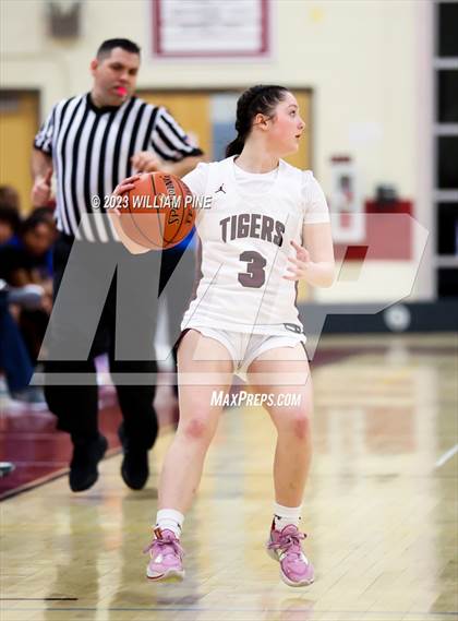 Thumbnail 2 in Middletown @ Kingston (Section 9 Class AA Quarterfinal) photogallery.