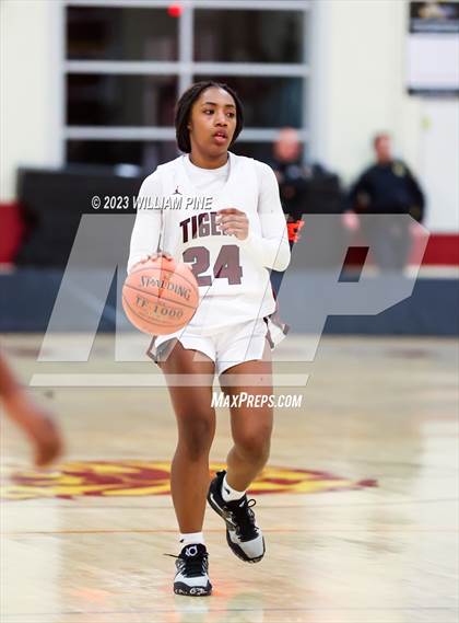 Thumbnail 2 in Middletown @ Kingston (Section 9 Class AA Quarterfinal) photogallery.