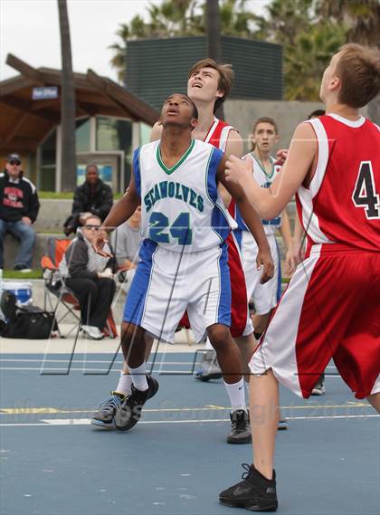 Thumbnail 3 in Oakwood vs. Pacifica Christian (@ Venice Beach) photogallery.