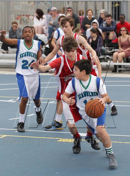 Thumbnail 2 in Oakwood vs. Pacifica Christian (@ Venice Beach) photogallery.
