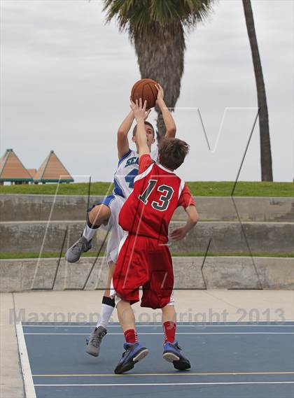Thumbnail 3 in Oakwood vs. Pacifica Christian (@ Venice Beach) photogallery.