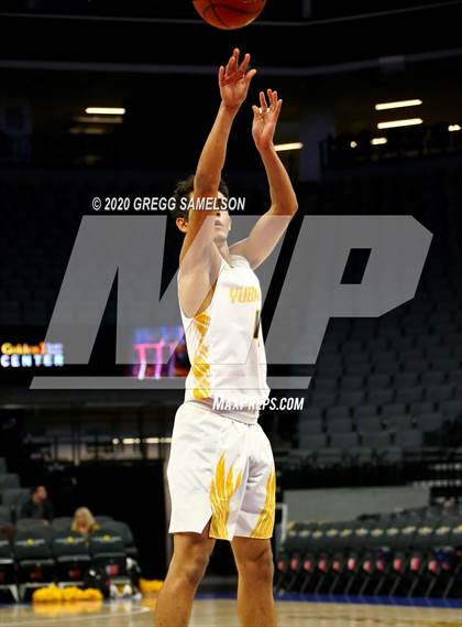 Thumbnail 3 in Monterey Trail vs Yuba City @ Golden 1 Center photogallery.