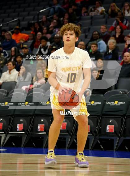 Thumbnail 2 in Monterey Trail vs Yuba City @ Golden 1 Center photogallery.