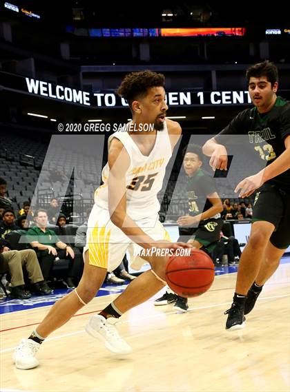 Thumbnail 2 in Monterey Trail vs Yuba City @ Golden 1 Center photogallery.