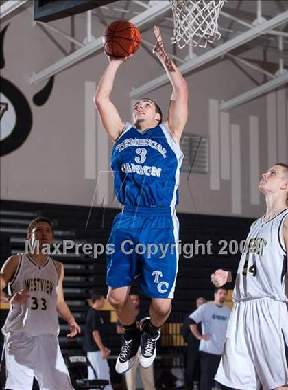 Thumbnail 3 in Temescal Canyon vs Westview (MaxPreps Holiday Classic) photogallery.