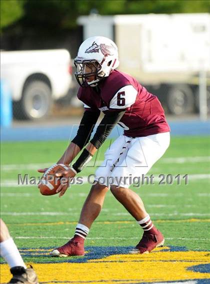 Thumbnail 3 in New Canaan vs. Windsor (CIAC Class L Semifinal) photogallery.