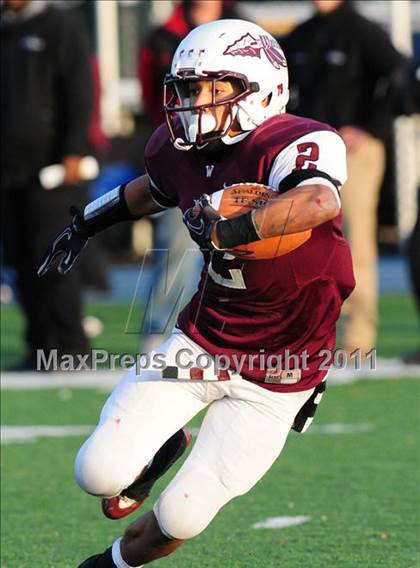 Thumbnail 3 in New Canaan vs. Windsor (CIAC Class L Semifinal) photogallery.