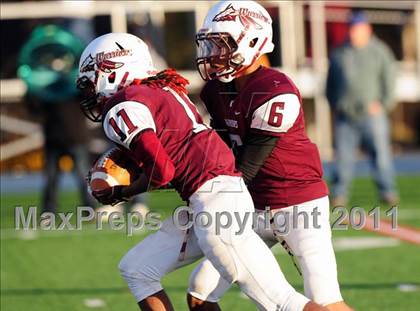 Thumbnail 3 in New Canaan vs. Windsor (CIAC Class L Semifinal) photogallery.