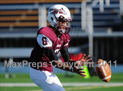 Thumbnail 3 in New Canaan vs. Windsor (CIAC Class L Semifinal) photogallery.