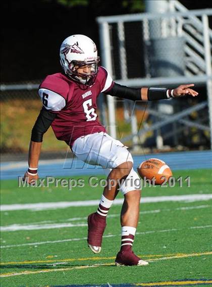 Thumbnail 3 in New Canaan vs. Windsor (CIAC Class L Semifinal) photogallery.