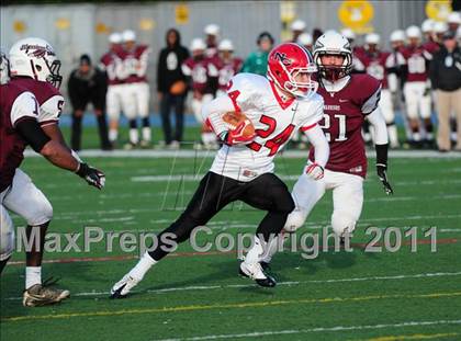 Thumbnail 3 in New Canaan vs. Windsor (CIAC Class L Semifinal) photogallery.