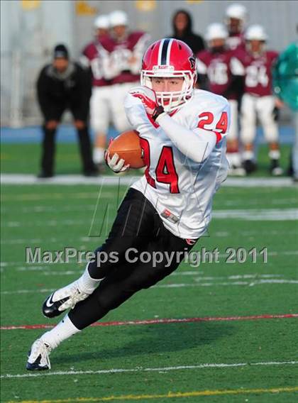 Thumbnail 1 in New Canaan vs. Windsor (CIAC Class L Semifinal) photogallery.